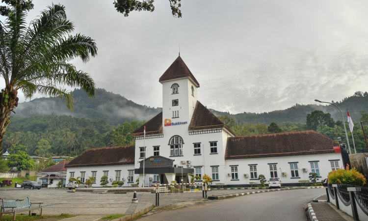 Kota Tua & Hotel Ombilin