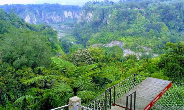 Lembah Ngarai Sianok