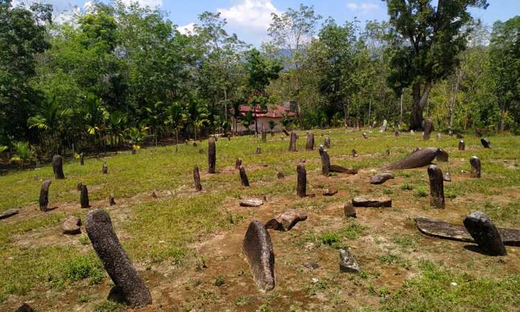 Nagari Seribu Menhir
