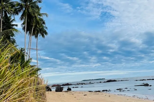 Pantai Batu Rusa di Mandailing