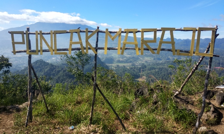 Puncak Marajo