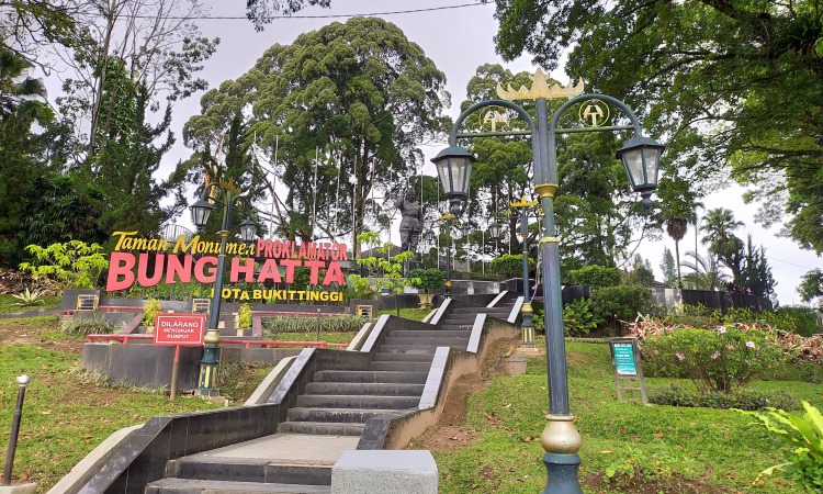Wisata di Bukittinggi, Taman Monumen Bung Hatta