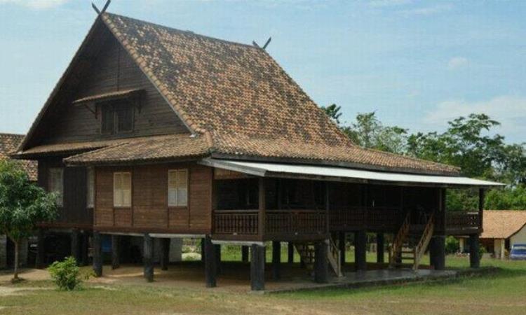 Wisata Kampung Tua Way Kanan