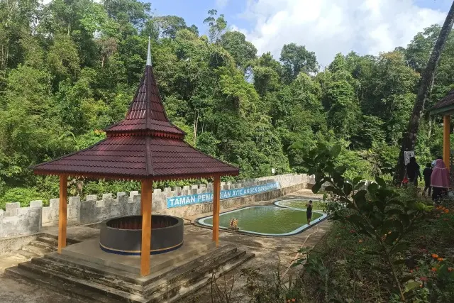 Air Panas Sungai Pinang