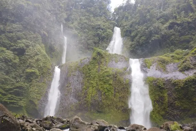 Air Terjun Curug Sembilan