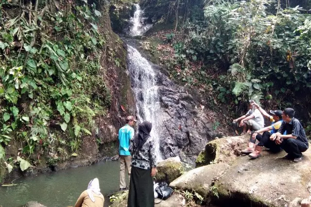 Air Terjun Kemangmanis
