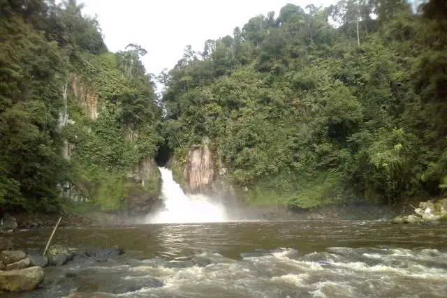 Air Terjun Lae Une Pakpak Bharat