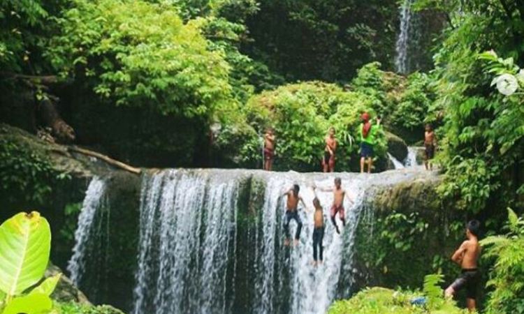 Air Terjun Tuna
