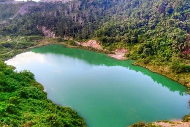 Danau Hijau Dharmasraya