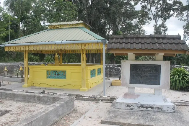 Makam Sultan Mahmud Syah I