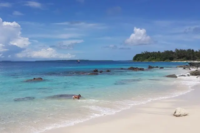 Pulau Asu di Nias Barat