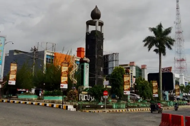 Tugu Salak