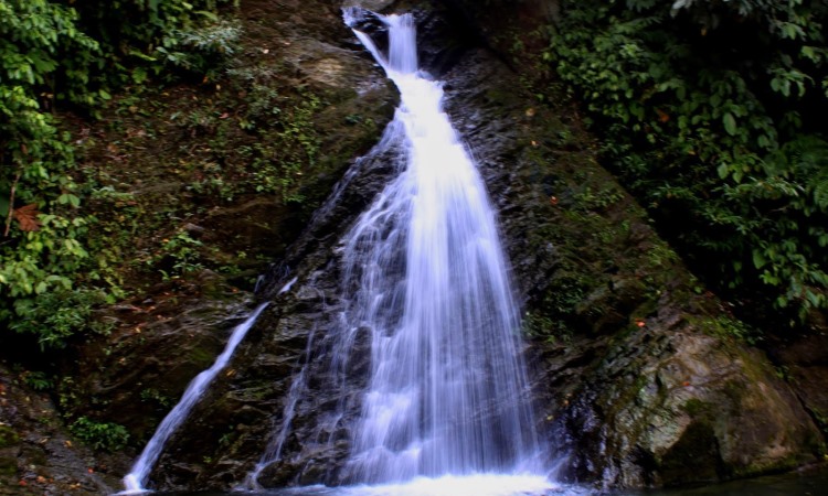 Air Terjun Geluguran