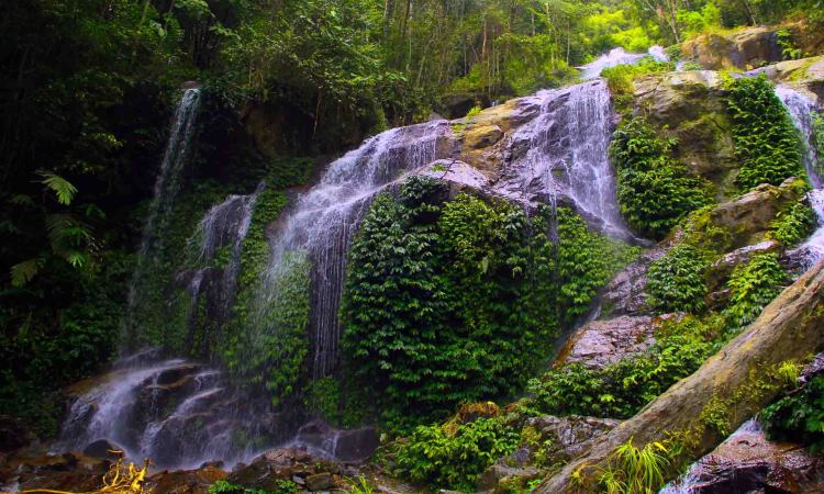 Air Terjun Talang Kemulun