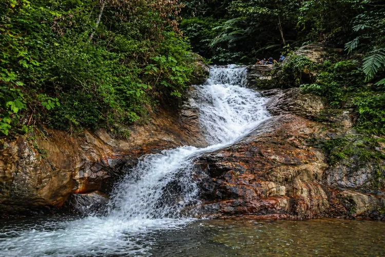 Air Terjun Telago Jando