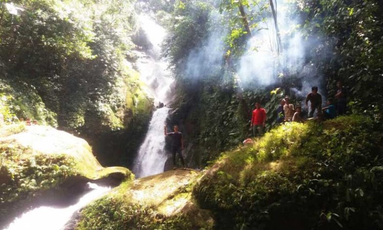 Air Terjun Tujuh Tingkat