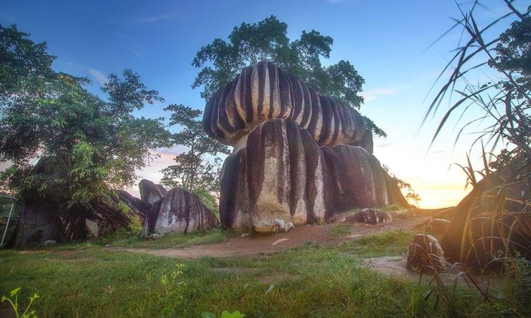 Tempat Wisata di Bangka Selatan Batu Belimbing