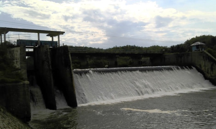 Dam Tapus Tanah Tumbuh