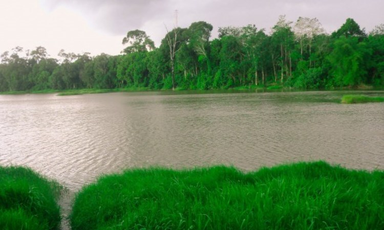 Danau Riak