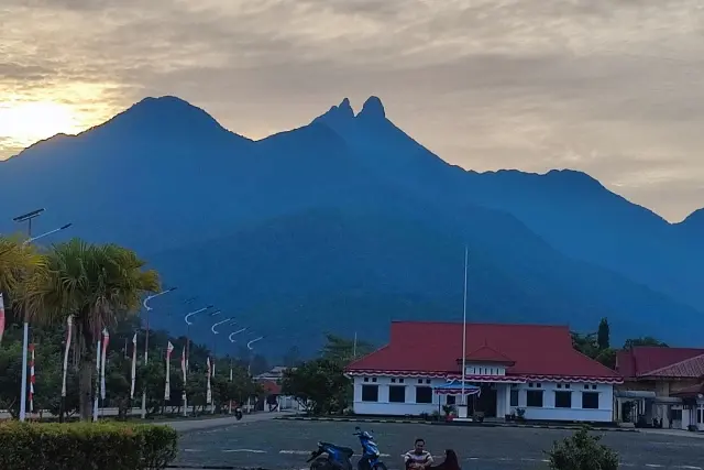 Gunung Daik