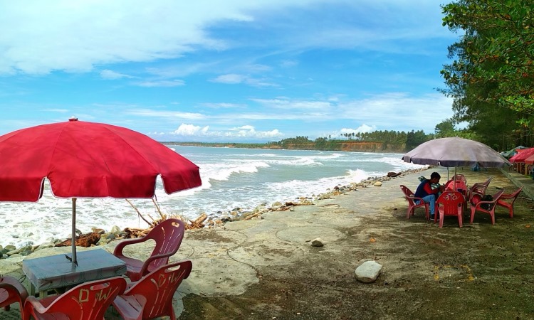 Pantai Pasar Bawah