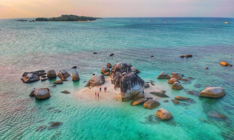 Pulau Batu Berlayar