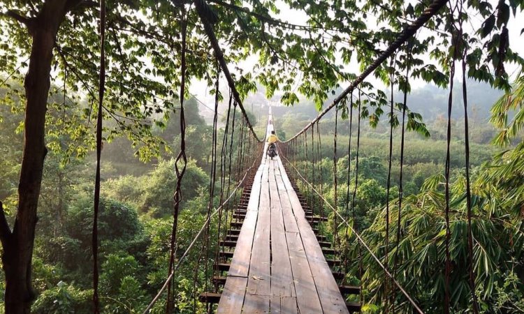 Jembatan Gantung Pagar Batu