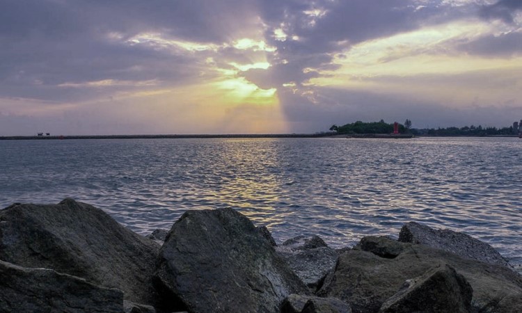 Pantai Krueng Geukuh
