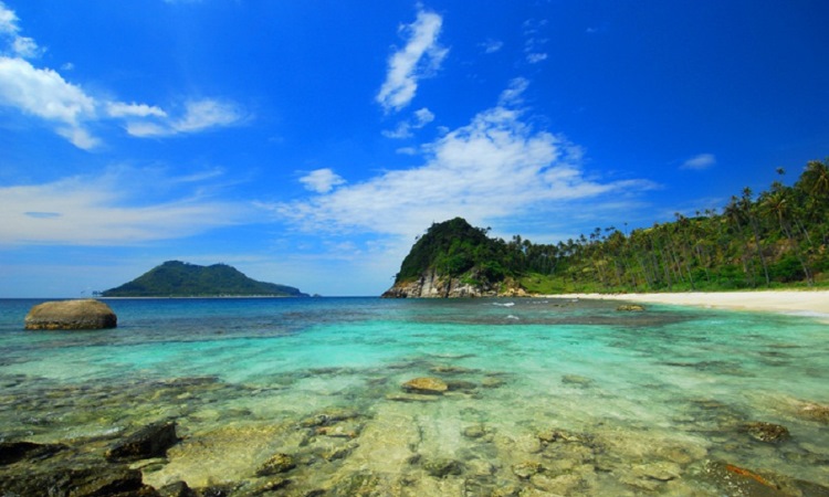 Pantai Lanaga