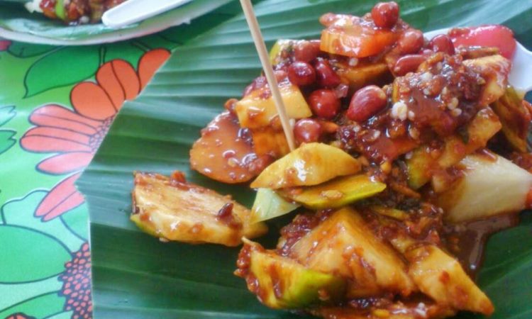 Rujak Kolam Takana Juo