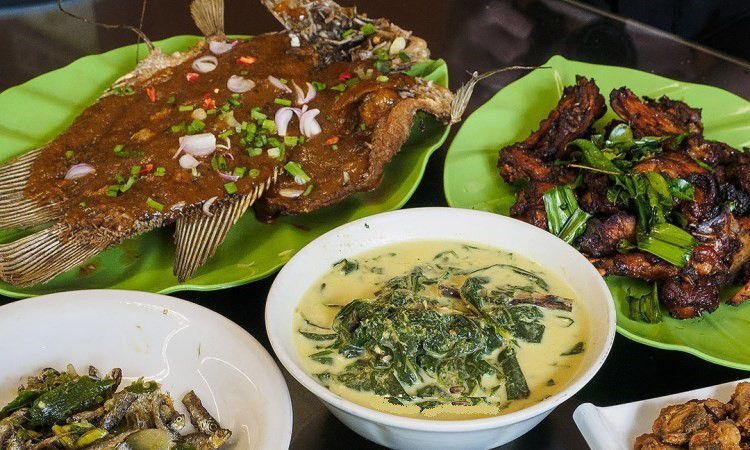 Rumah Makan Pohon Pisang