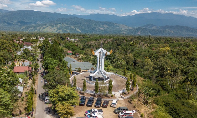 Tugu Radio Rimba Raya