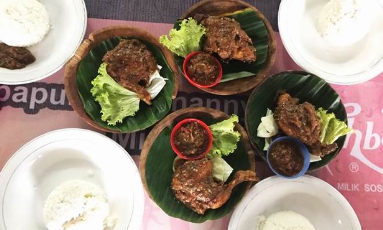 Ayam Penyet Pak Ulis