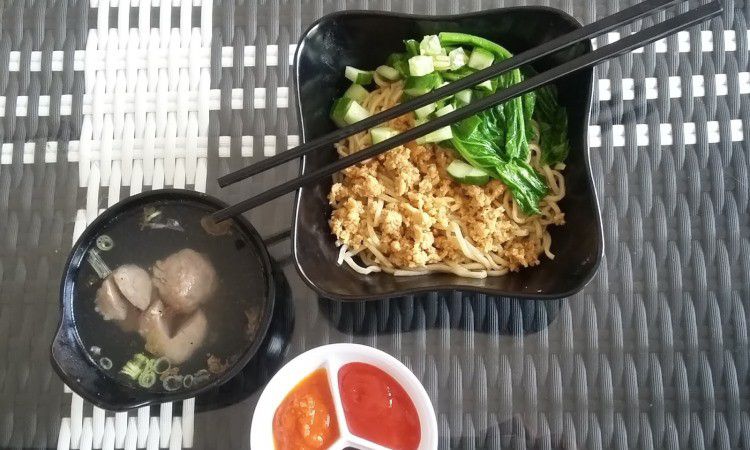 Mie Pangsit Ubi Cilembu