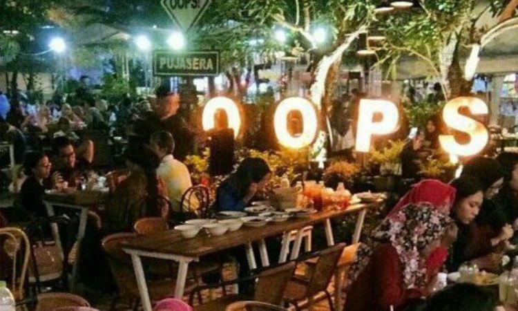 Oops Pujasera Way Halim