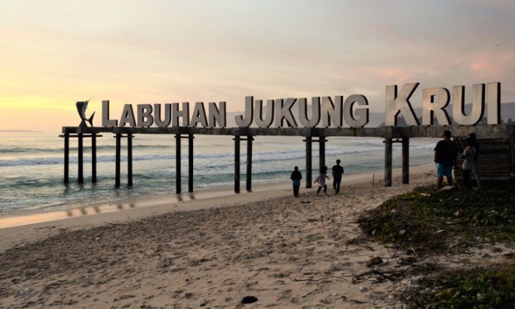 Pantai Labuhan Jukung
