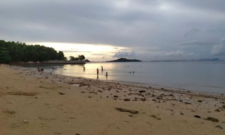 Pantai Tanjung Pinggir