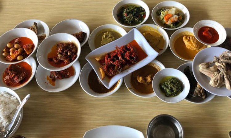 Rumah Makan Lamun Ombak Khatib Sulaiman