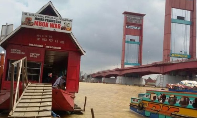 Wisata Kuliner Tepian Sungai Musi