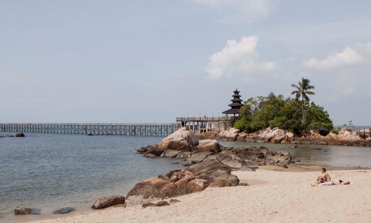 Wisata Pantai Batam