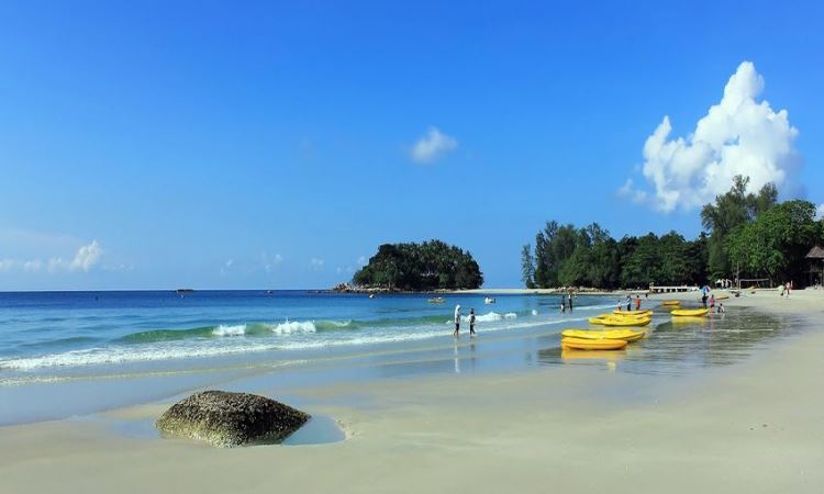Pantai Lagoi