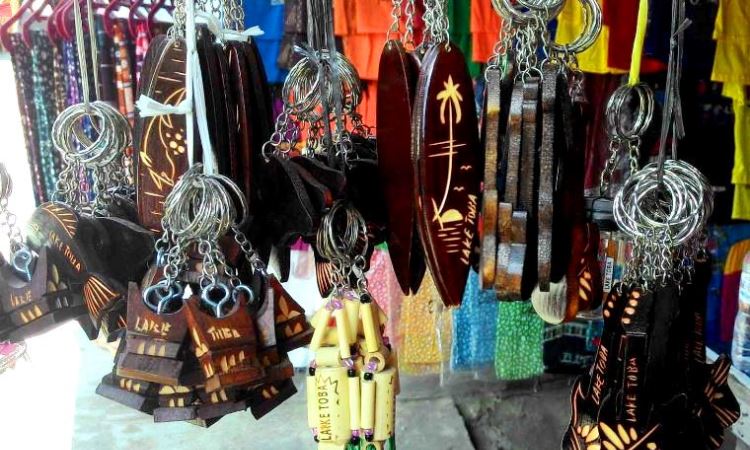 Cinderamata Khas Samosir