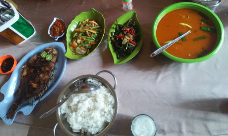 Rumah Makan Legenda