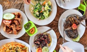 10 Restoran & Tempat Makan di Samosir yang Paling Enak