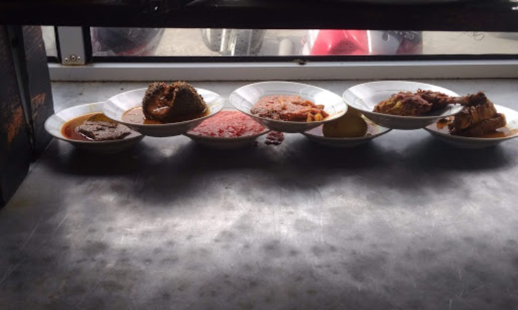 Lapau Nasi Bunga Raya