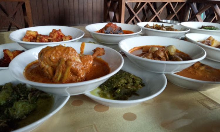 RM dan Restoran Pak Datuk