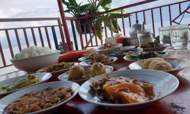 Rumah Makan Pangek Ikan Sasau