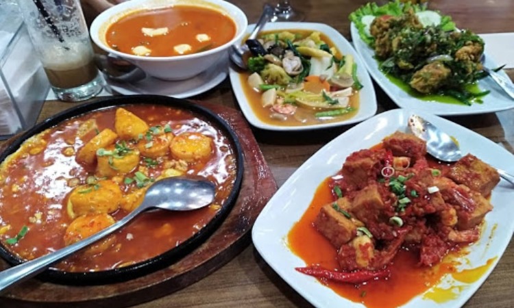 10 Restoran & Tempat Makan di Lhokseumawe yang Paling Enak