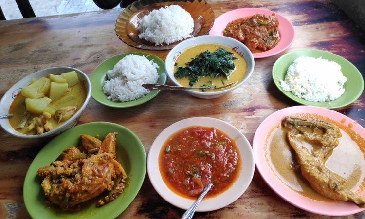 10 Wisata Kuliner di Pasaman Barat yang Murah & Enak
