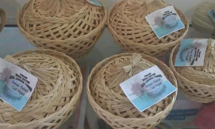 Kerajinan Anyam Melayu